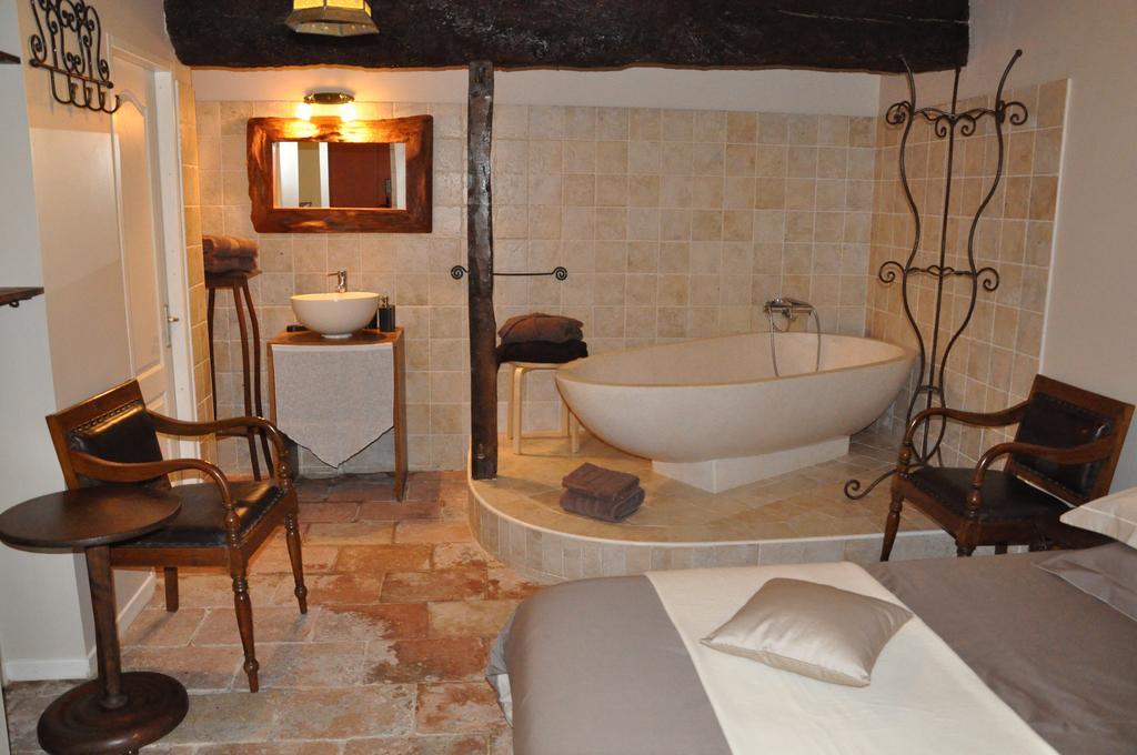Le Lac De Crivito Bed & Breakfast Caraman Room photo